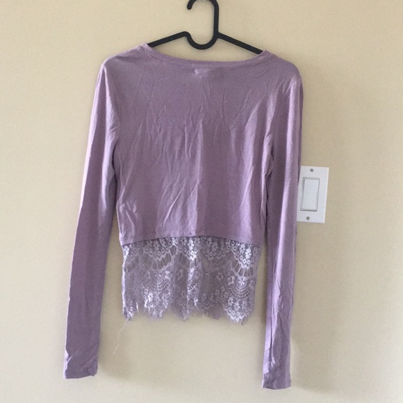 Long sleeve top with laced bottom - Picture 3 of 4
